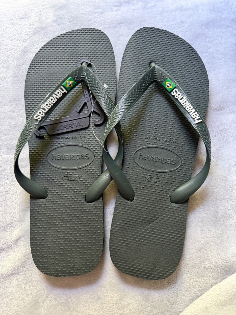 NWT Authentic Havaianas 'Brasil Logo' Flip Flops - Olive Green (Mens 11/12)
